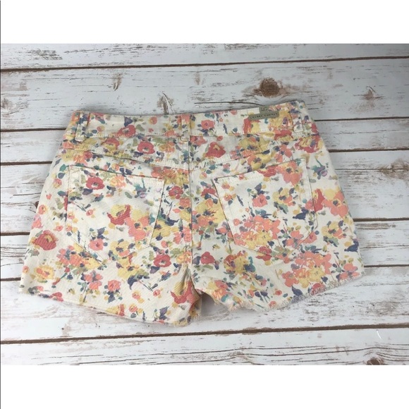 NWT LAUREN CONRAD Laguna Sunrise Floral Shorts 4 - Picture 2 of 5